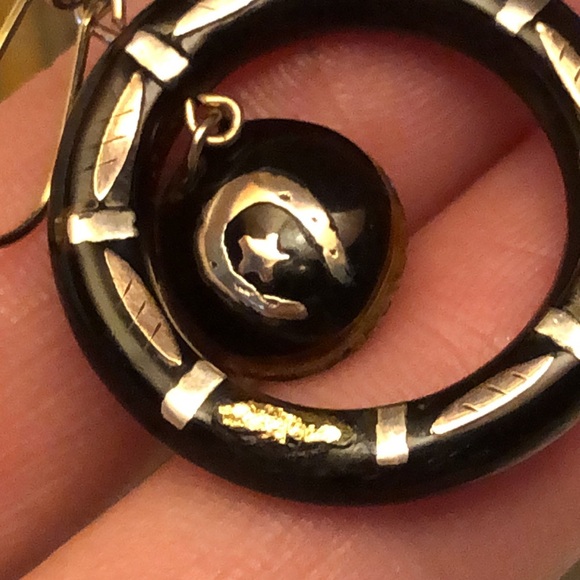 Victorian pique tortoise shell earrings - Picture 13 of 16
